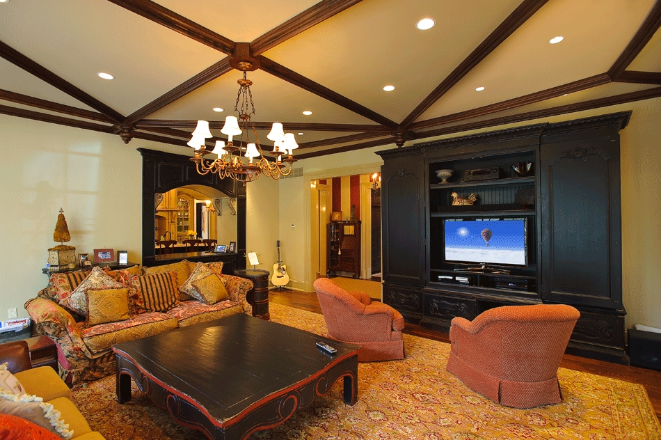 Custom TV Installs Signature Audio Systems